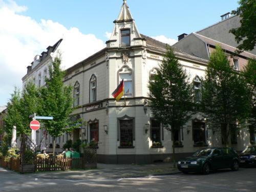 Stadt-Gut-Hotel Zum Rathaus Oberhausen  Esterno foto